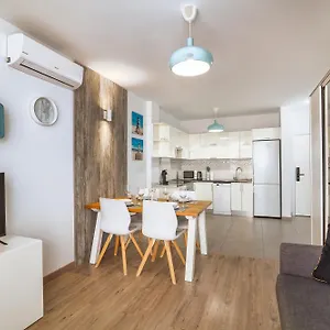 https://playa-paraiso-apartment-playa-paraiso-tenerife.tenerifehoteles.net